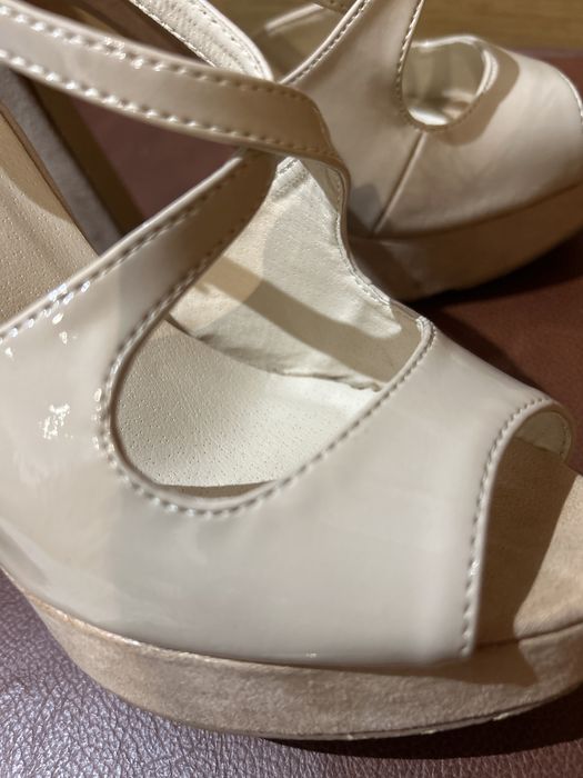 Sapatos 37 creme verniz Calçado Guimaraes