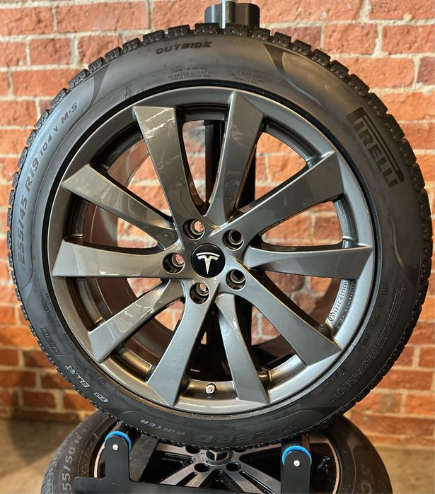 Koła Zimowe 19 Tesla Y Long Range 255/45R19 Performance 2025 Pirelli