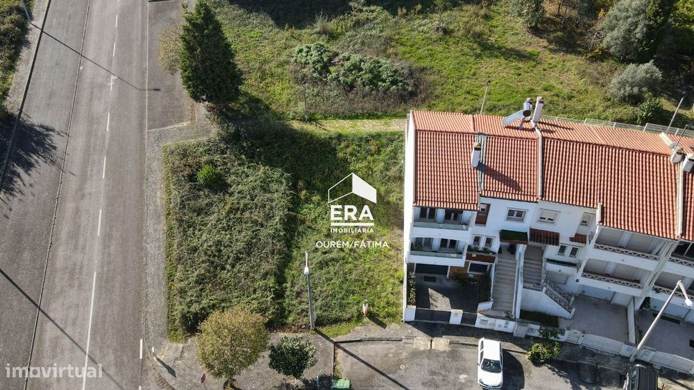 Lote de terreno localizado em Leiria