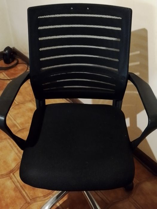 Mesa de Escritório + Cadeira