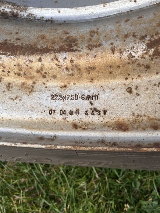 Koło bezdenkowe 275/80R 22,5