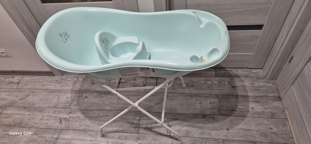 Sprzedam wanienkę ze stojakiem + nocnik Tega Baby