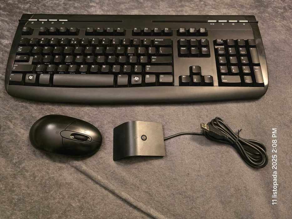 Bezprzewodowe klawiatura myszka Logitech klawisze multimedialne zestaw