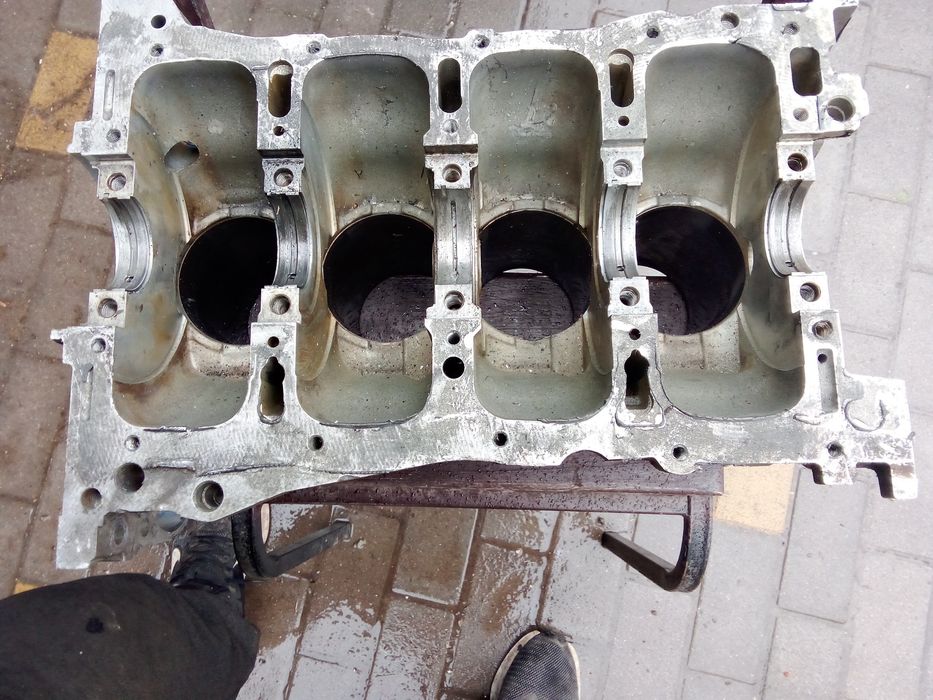 Продам головку, джип компас блок 2013р. 2.4л.