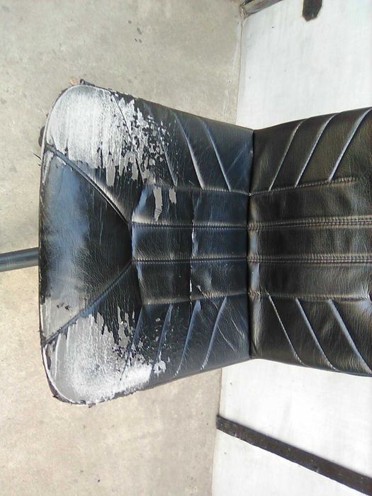 Офисное кресло стул на колесах