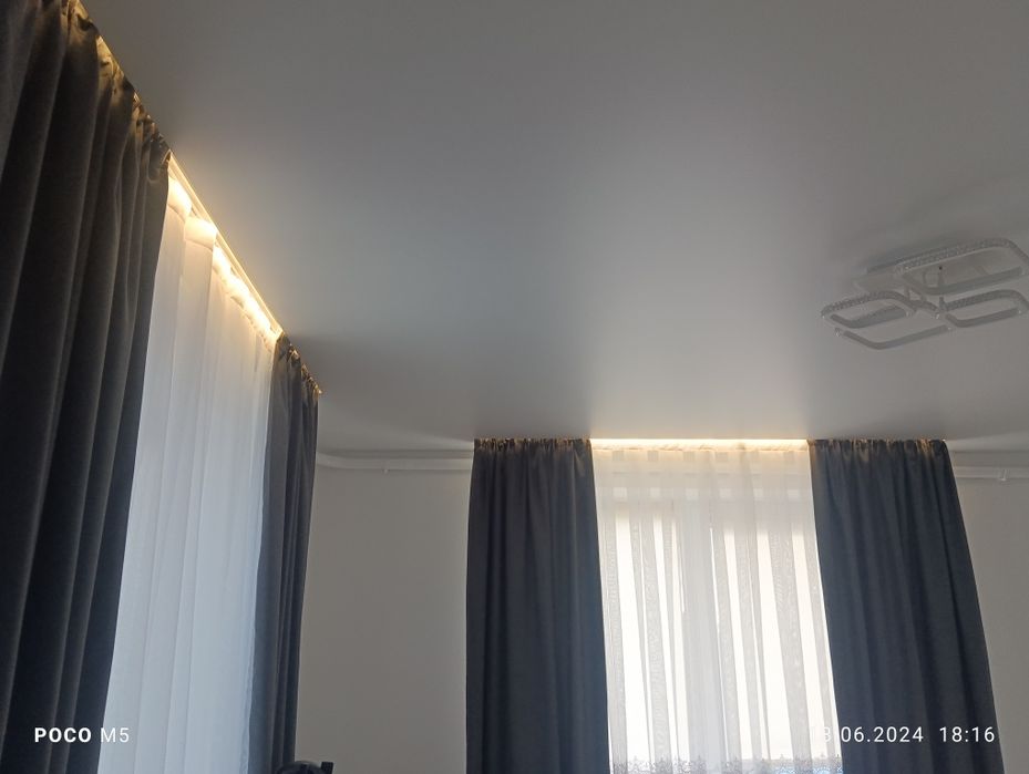 Натяжні стелі Modern House