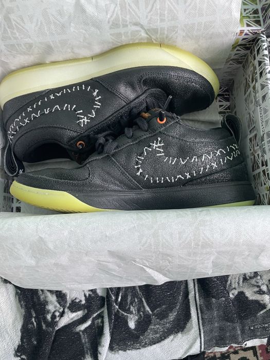 Баскетбольні кросівкі Nike book  1