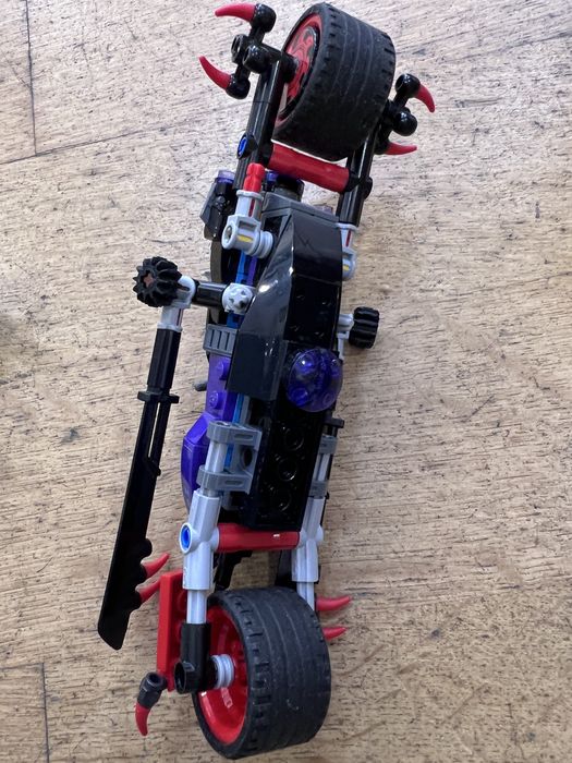 Lote LEGO Ninjago – 2 Motas, Veículo e Minifiguras – Peças Originais