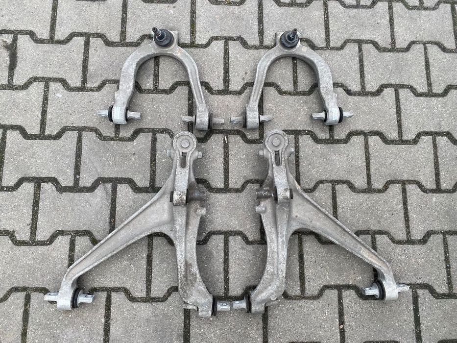 wahacz dolny lewy lub prawy audi r8 4s0 4s 4s