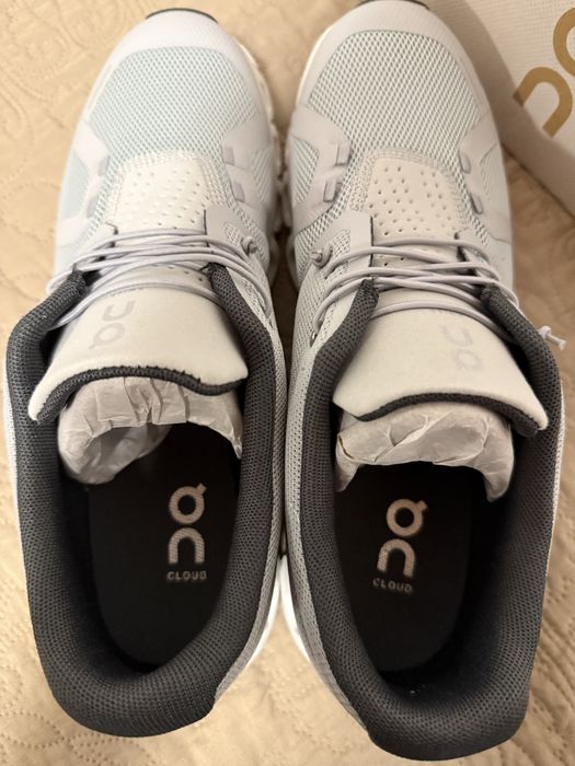 Sapatos On running cloud 5 brancos 42