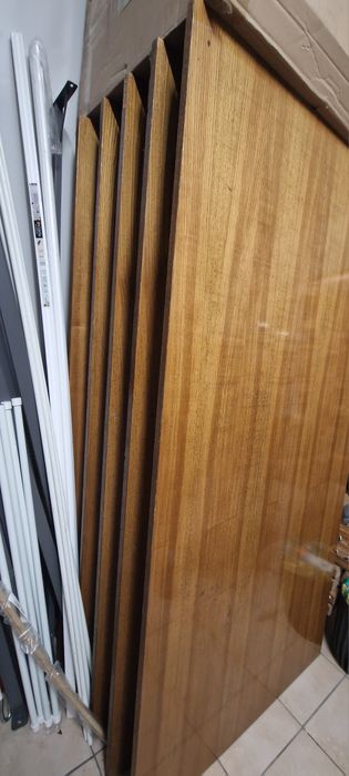 Stół stoły, są 4szt, duży