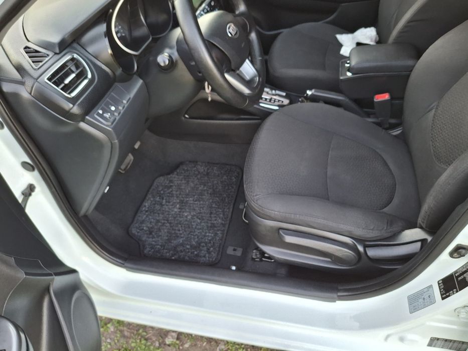 Kia Rio 2012 1.6 automatic