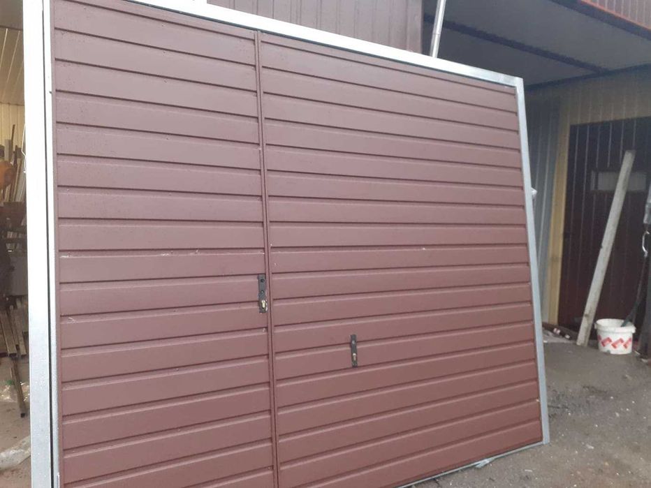 brama garażowa uchylna
