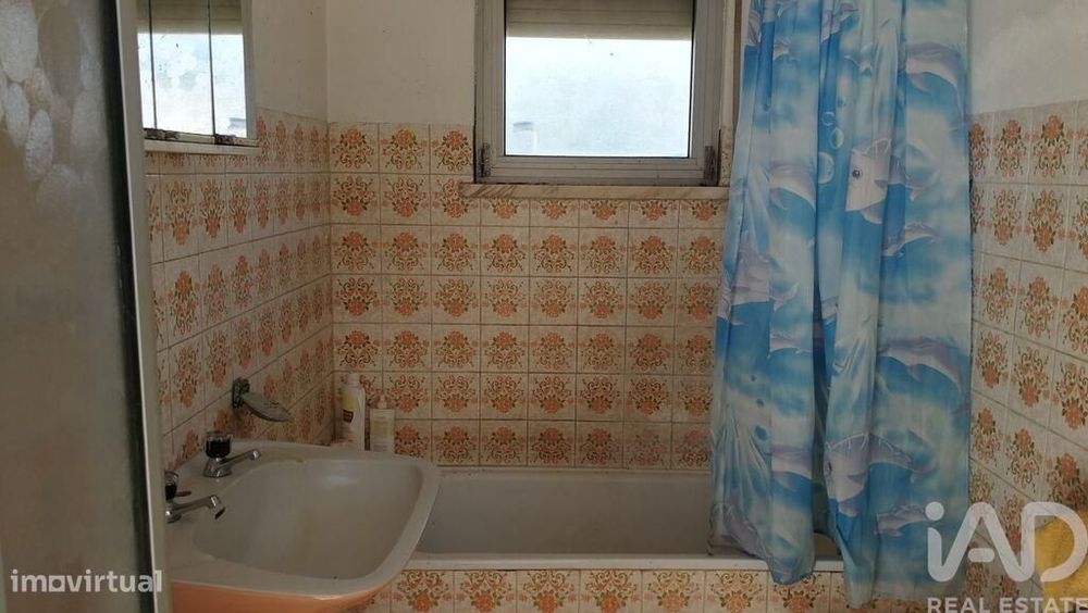 Casa de aldeia T3 em Aguda de 1960,00 m2