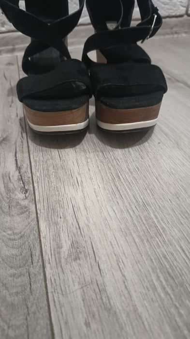 Босоніжки жіночі,замш натуральний,38,5 розмір