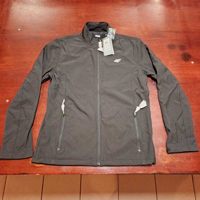 Nowa kurtka Softshell 4F XL ( L ?) męska jesienna przejściowa przeciwdeszczowa nowy