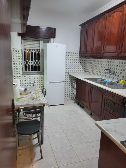 Arrendo apartamento T3 em Lisboa