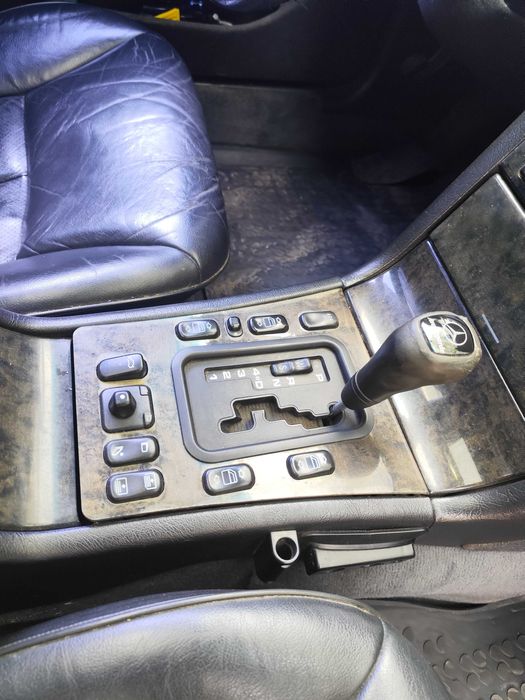 Продам Мерседес Е240