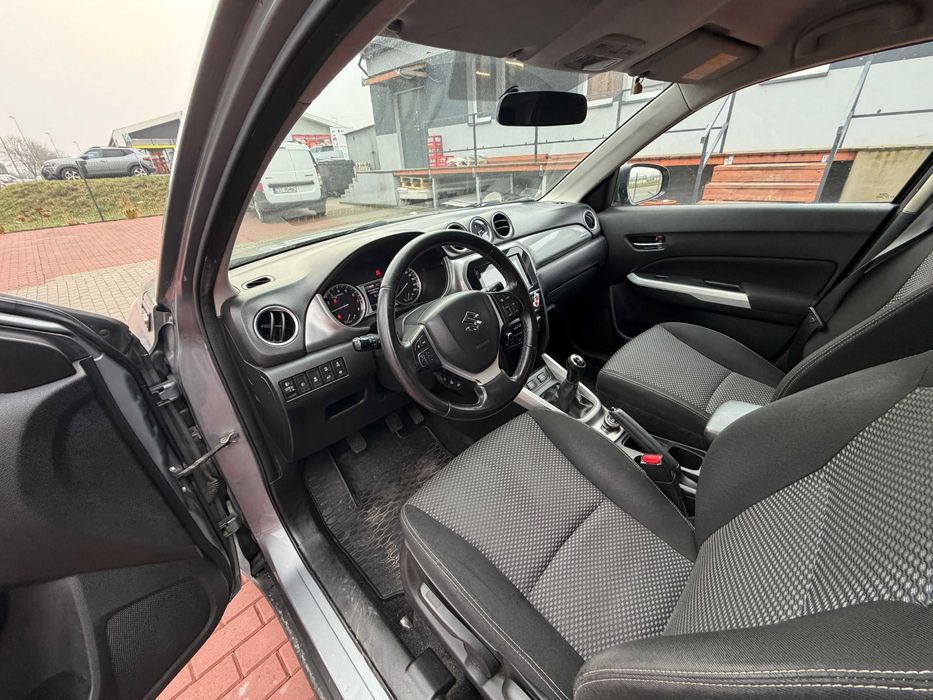Suzuki Vitara 4x4 1,6 benzyna - bogate wyposażenie