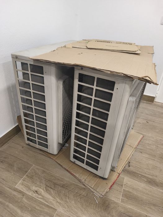 2 aparelhos ar condicionado daikin 24000 btus