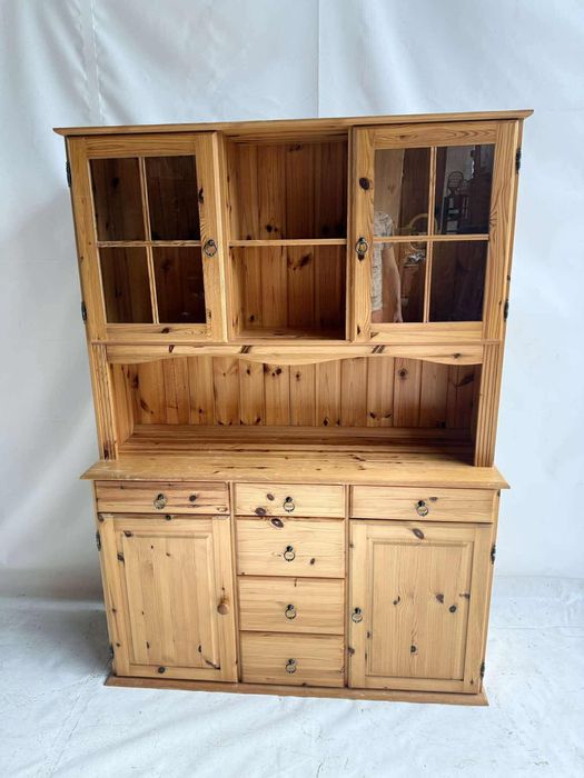 Komoda -kredens lite drewno