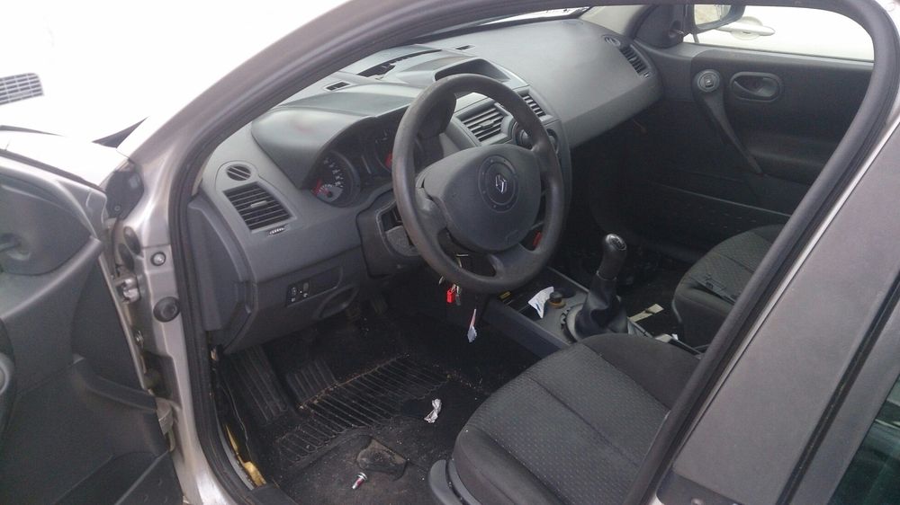 Renault Megane 1.5 classic 4 portas para peças.