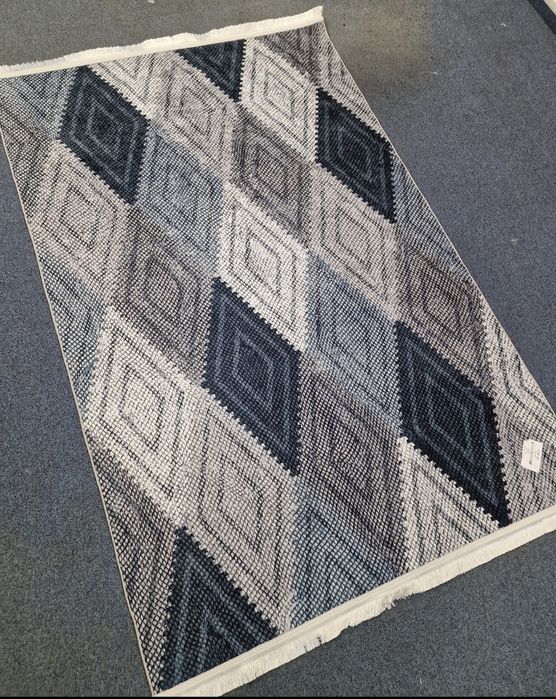 Promocja Ostatnie sztuk Nowe dywany 120x180.  Różne modele.
