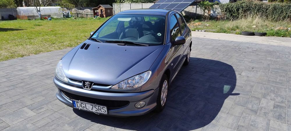 PEUGEOT 206 1.4 benzyna