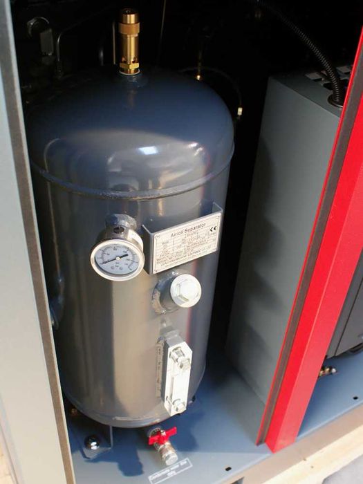 Kompresor śrubowy 7,5 kw  KKS 10 F 360-950 l/min Kupczyk