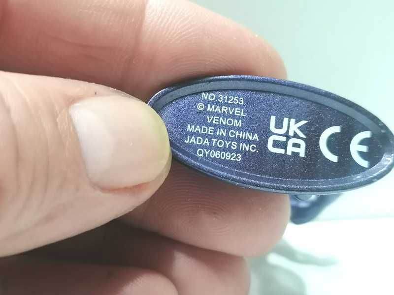 Nano figuras da Marvel metálicas