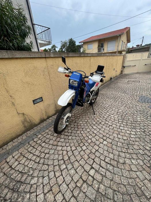 Moto Suzuki TS 125 R