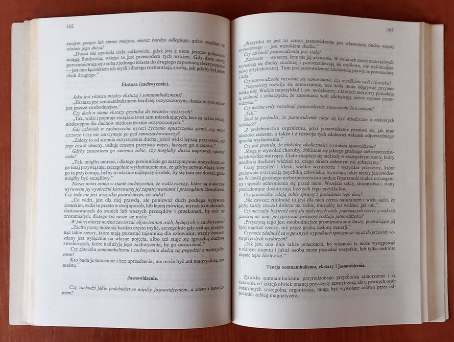 Księga Duchów - Lech Kacprzak