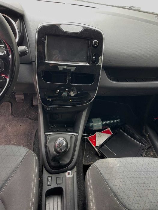 Renault Clio IV 2015 para peças!