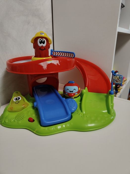 Ігровий центр Chicco "Пожежна станція Turbo Ball"