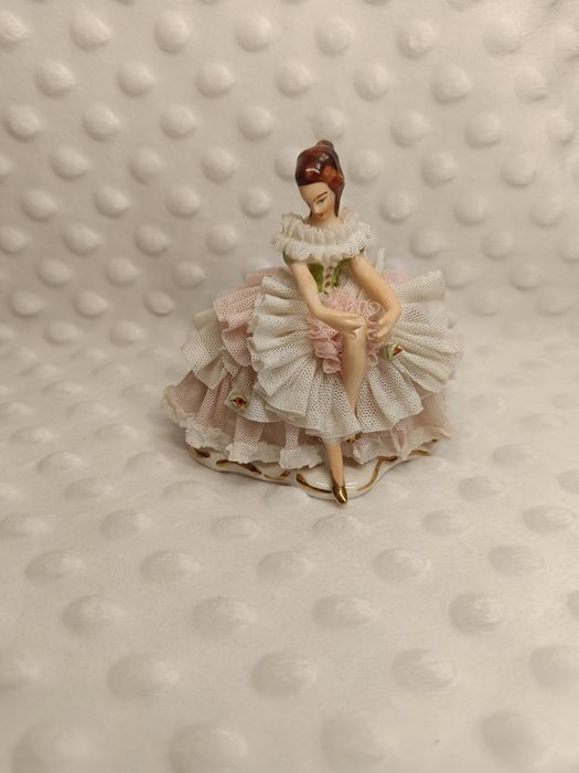 Порцелянова фігурка балерини