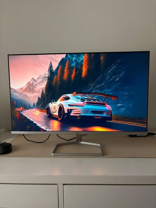 Monitor HP 27p   .