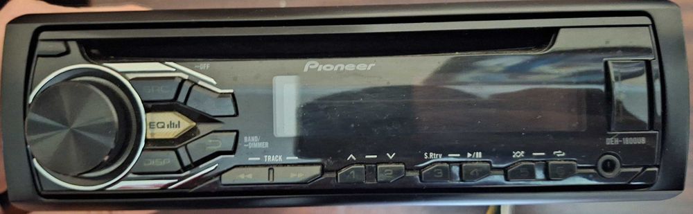 Rádio Pioneer DEH-1800UB