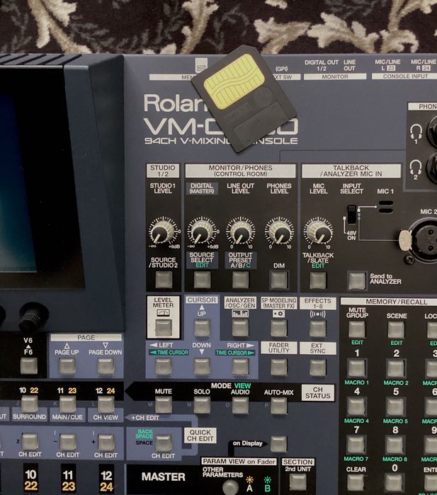 Roland VM-C7100 controlador