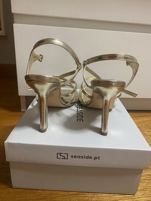 Sandálias Salto Alto Douradas SeaSide 37