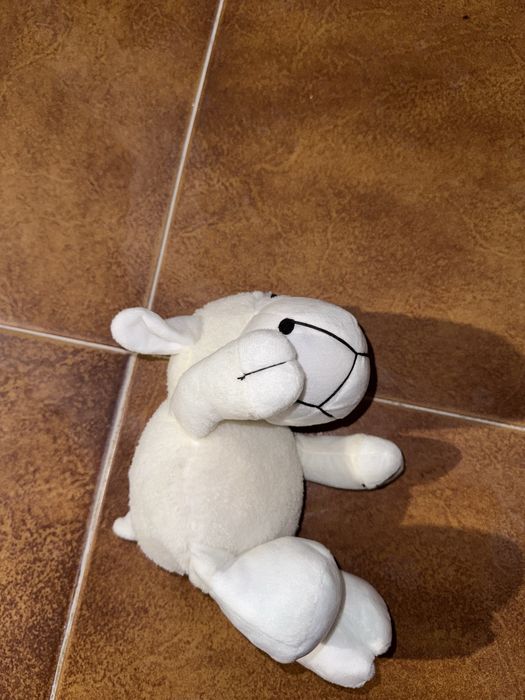 Peluche ovelha branca