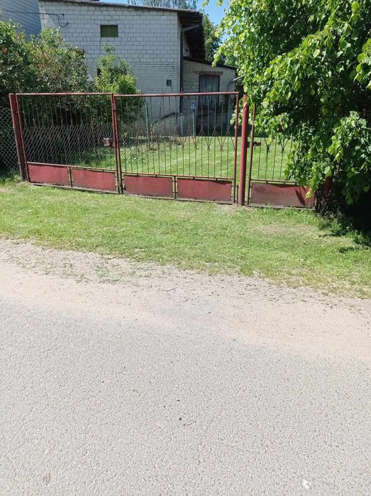 Działka z domem na wsi