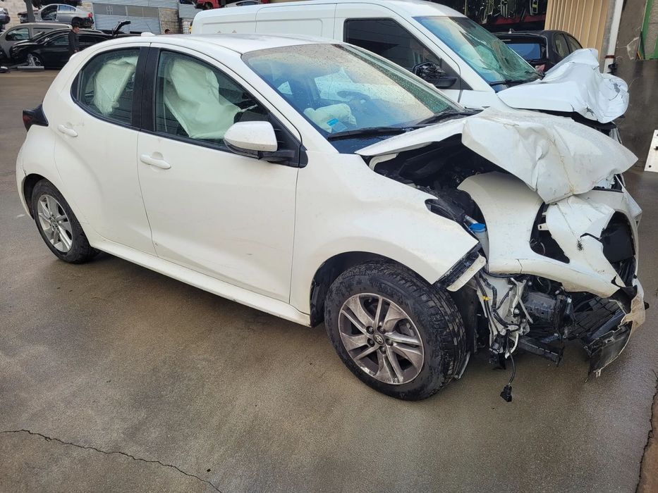 Toyota Yaris 2023 para peças