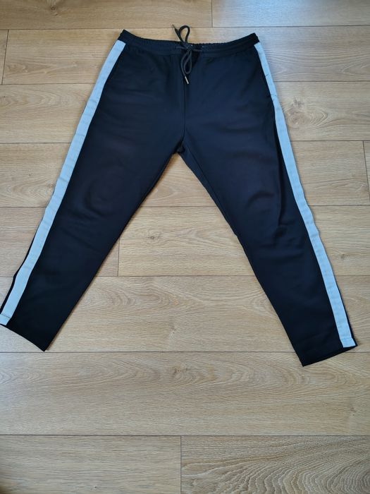Spodnie męskie Pull & Bear rozmiar L 34