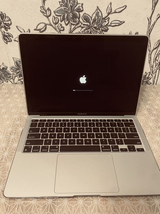 MacBook Air 13" Apple M1
