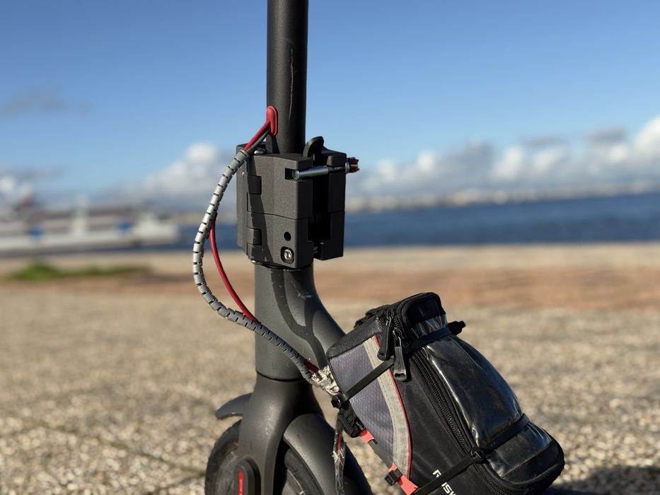 Xiaomi Mi M365 – Com bateria extra + extras | Desbloqueada