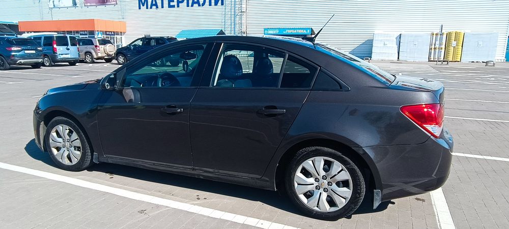 Шевроле Круз 1.8 автомат