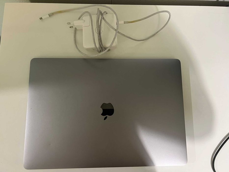 Mackbook pro  19