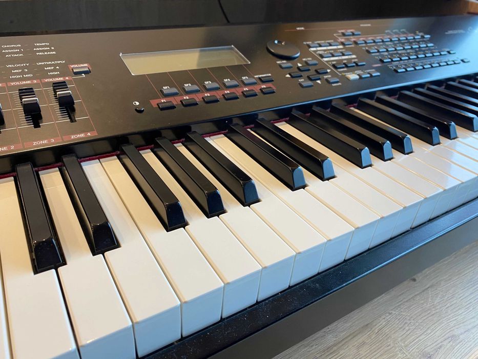 Sprzedam Yamaha S90ES