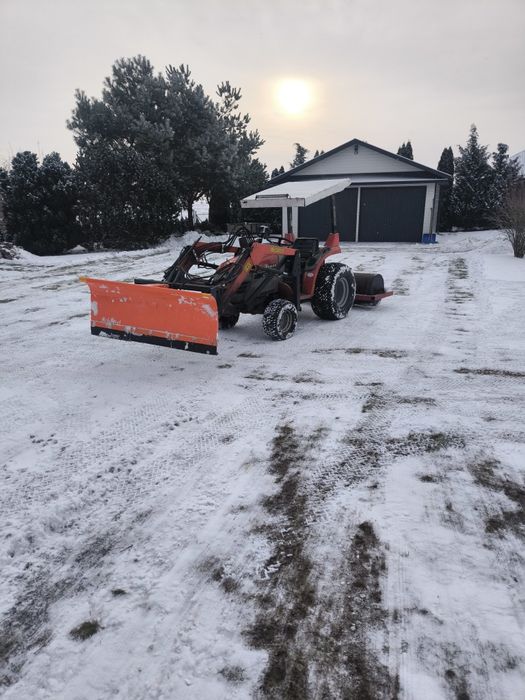 Odśnieżanie 24h/7  Place parkingi chodniki Podwórka