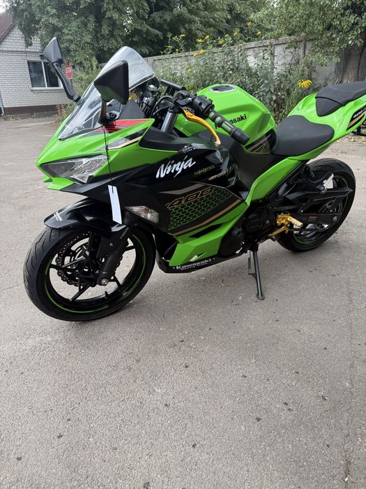 Японський мотоцикл Kawasaki Ninja 2020 рік ABS
